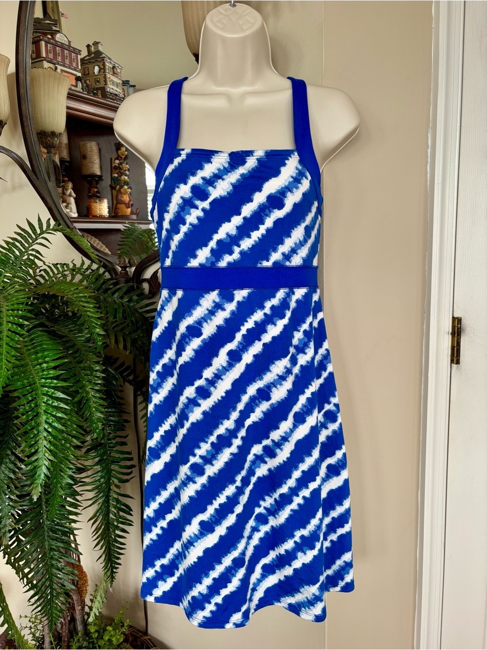 Soybu Athleisure Dress Blue & White Tie-Dye Stripes Strappy Racerback Shelf Bra
